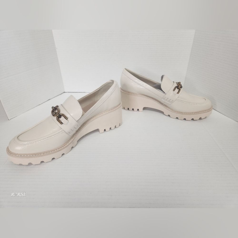 Dolce Vita Ivory Crinkle Harlen Leather Mary Janes  Womens 9.5 NWOT